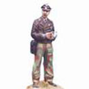 Officier de char (1944/45) une tasse à la main 1:35