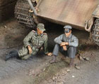 A moment of rest' Tank German crew WWII (2 fig) 1:35