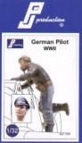 German (WWII) pilot boarding aircraft 1:32