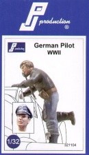 German (WWII) pilot boarding aircraft 1:32