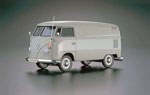 HC 9 1967 VOLKSWAGEN TYPE 2 DELIVERY VAN 1/24 